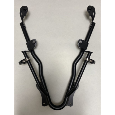 KIT - SUPORTE TRASEIRO GIVI SR5130 DE BAUS MONOKEY OU MONOLOCK PARA BMW C400X + BASE DE ENCAIXE (M5 OU M-5M)